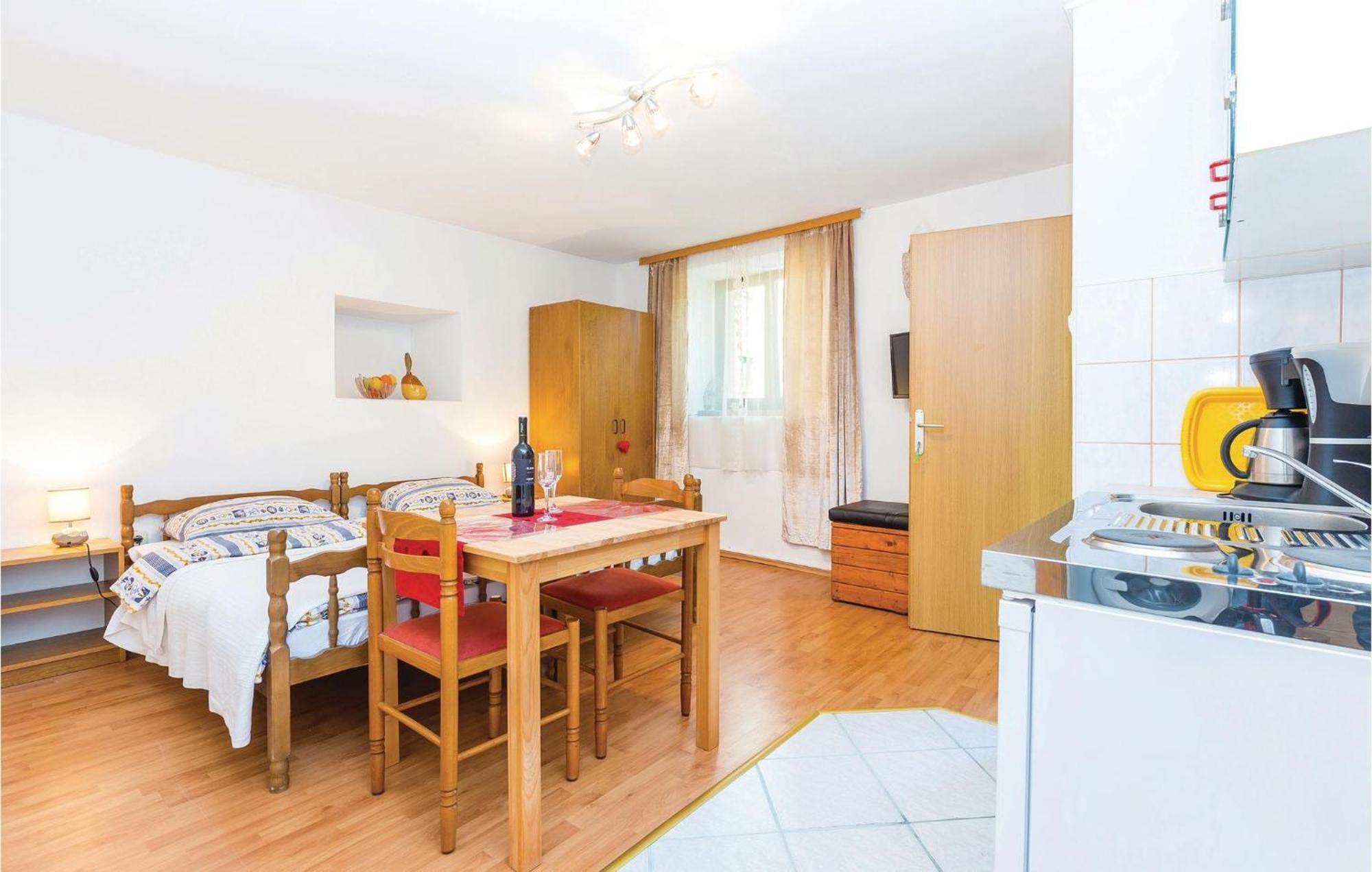 Stunning Apartment In Bakar With Kitchen Zewnętrze zdjęcie