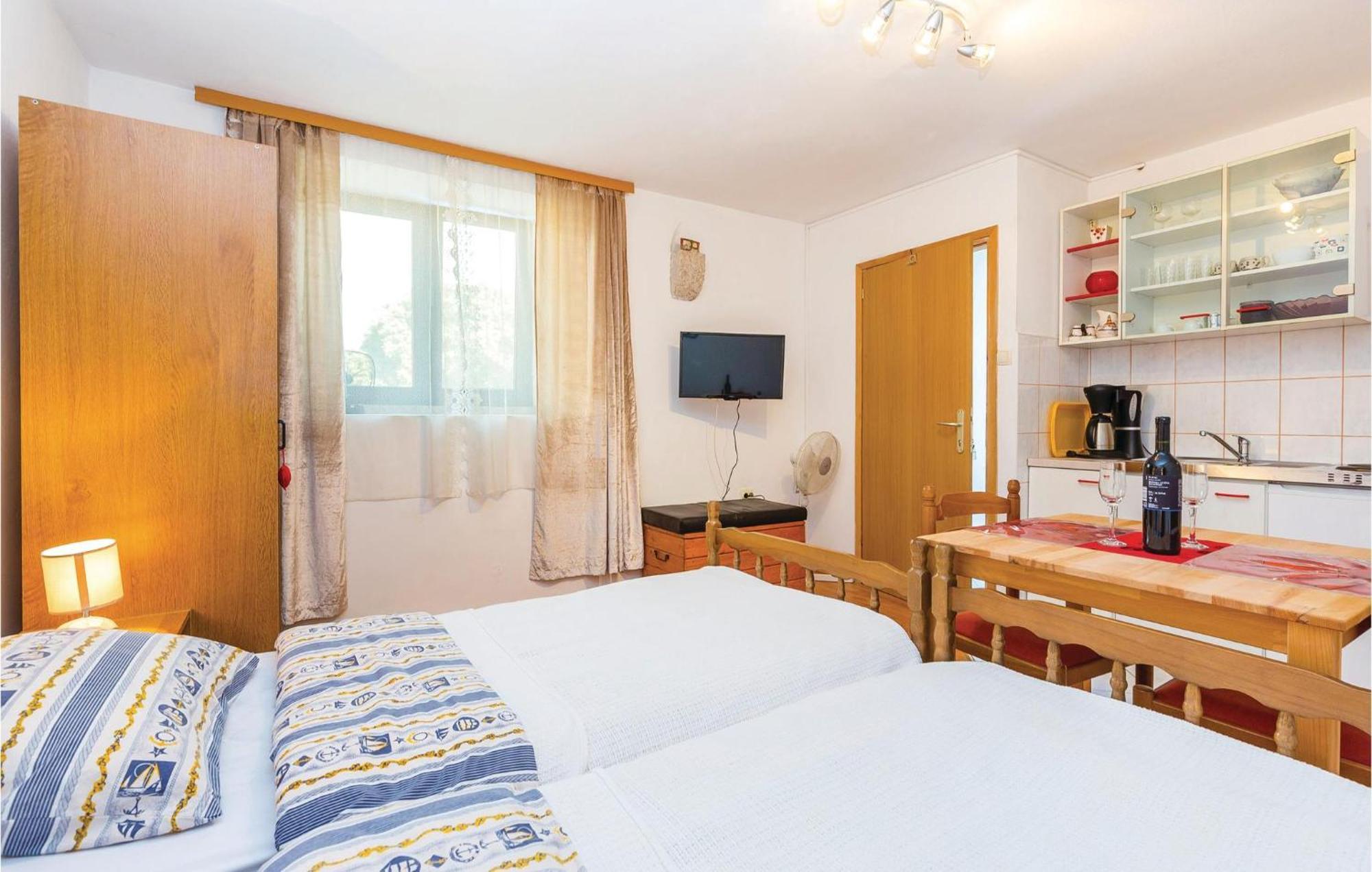 Stunning Apartment In Bakar With Kitchen Zewnętrze zdjęcie